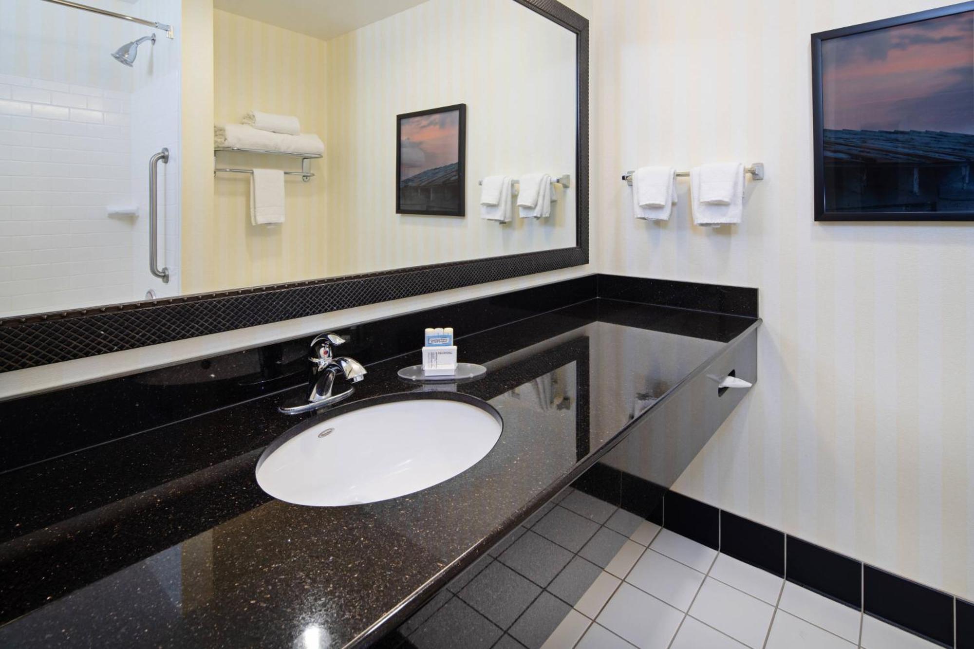Fairfield Inn&Suites Seattle Bremerton Exterior foto